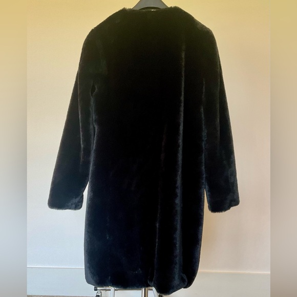 Banana Republic Black faux fur coat - Picture 3 of 8